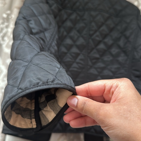 Burberry Black Quilted Women's Jacket Size Medium - Picture 4 of 10